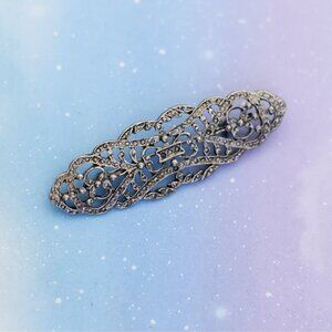 Vintage Intricate Oval Waves Silver Tone Intricate Brooch - J32